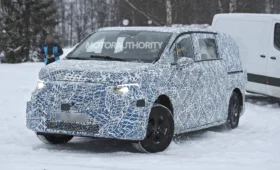 La Mercedes-Benz Classe V EV 2027 espionnée pour la première fois