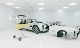 AC Cobra GT à construire sur l'ancien site de Saab