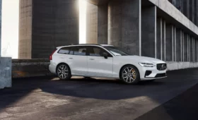 Volvo V60 Polestar Engineered Performance Wagon tué