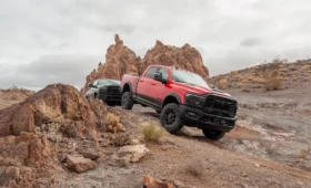 Revue: 2025 Ram Power Wagon et Rebel HD défendent leur montagne