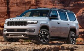 Jeep Wagoneer Overland 2025, le SUV met l'aventurier dans le New York Auto Show