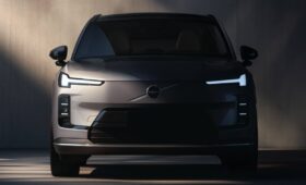 Le Volvo XC70 revient sous forme de SUV hybride plug -in